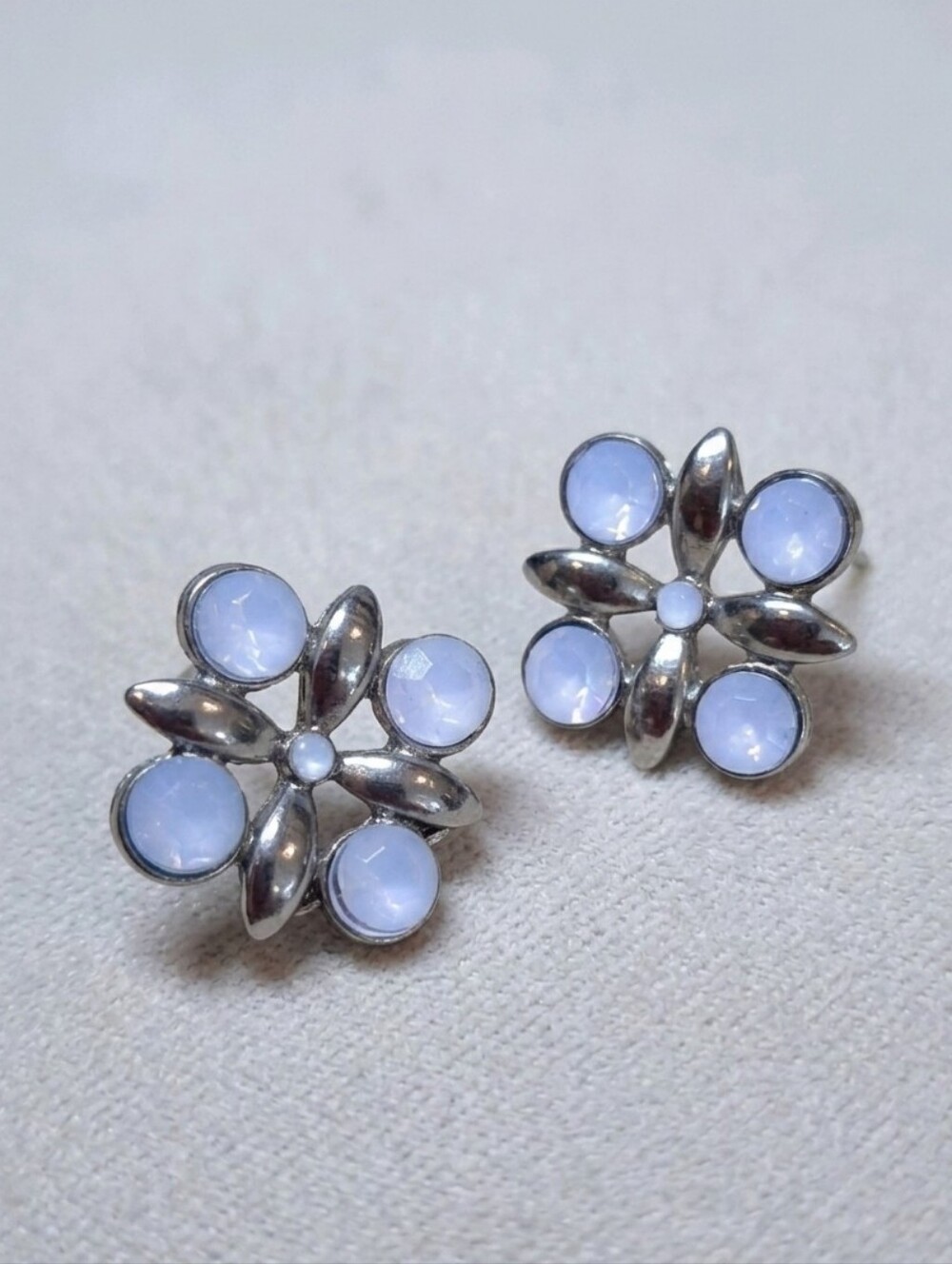 Vintage Y2K Opalescent Earrings Gem Flower Womens Stud Silver Whimsical